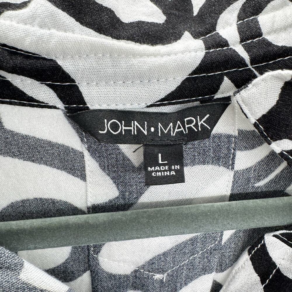 John Mark Women's Geometric Printed Button Up Shi… - image 6